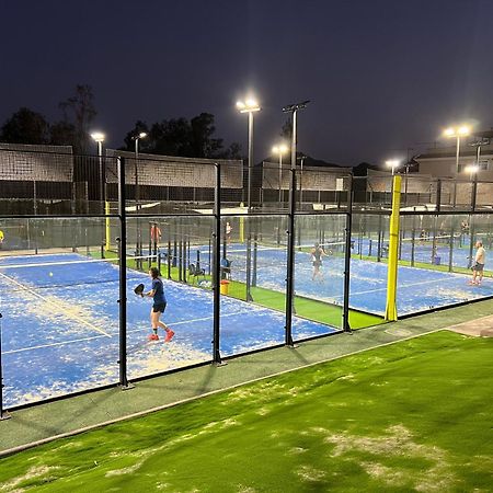 Piso Con Ac, Piscina Y Pista De Padel Y Tenis En อากีลัส ภายนอก รูปภาพ